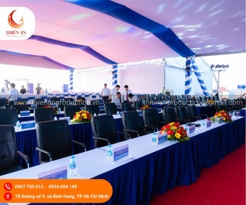 Ghế da chân quỳ trang trọng