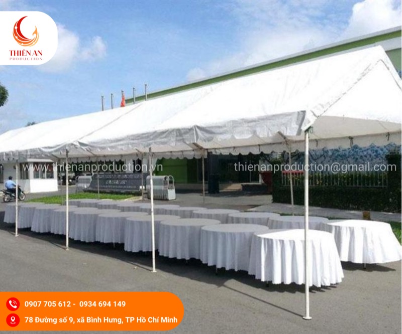 Gian hàng ngoài trời và gian góc