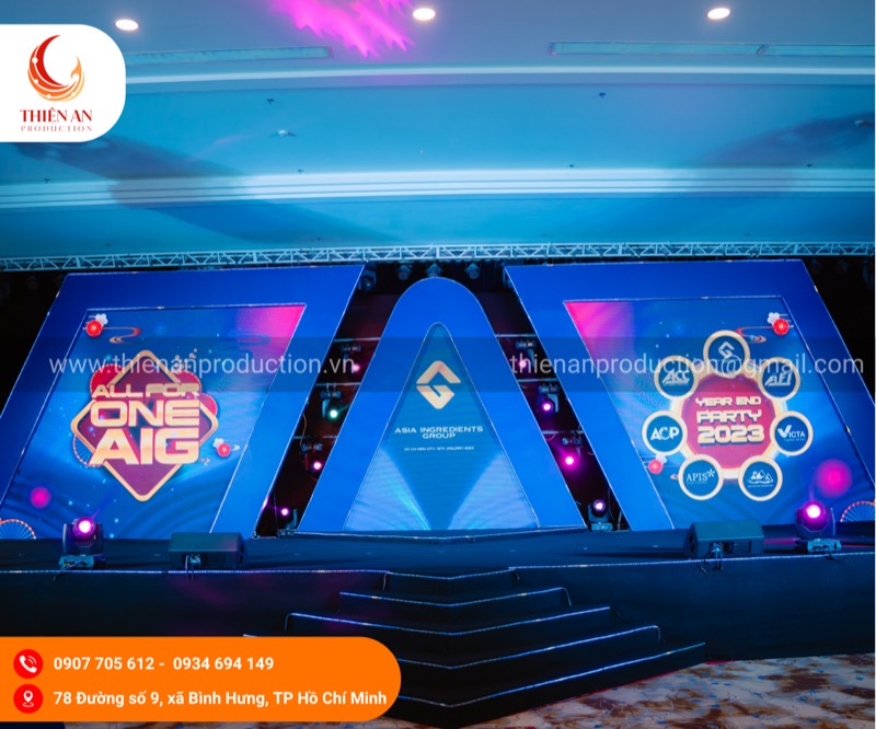 Sân khấu ngoài trời chống mưa