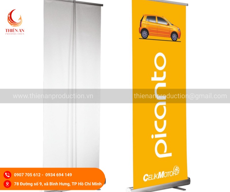 Standee X chữ X và Standee Cuốn Roll-up