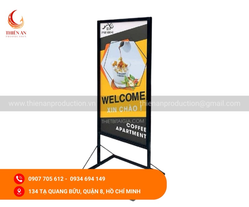 Standee chữ L showroom cửa hàng